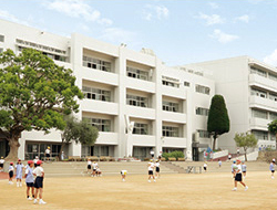 雲雀丘学園小学校