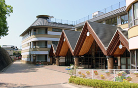 帝塚山小学校