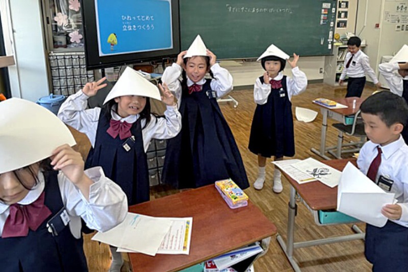 1年生「なんでも芸術小学校」