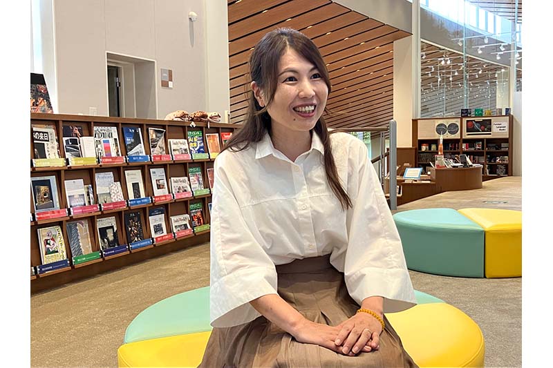 国語科担当　乾 朋子先生