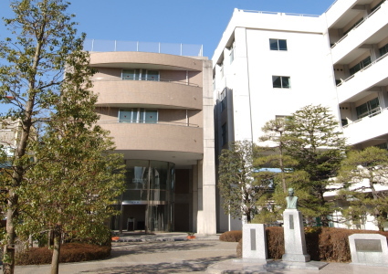 鎌倉女子大学初等部　校舎