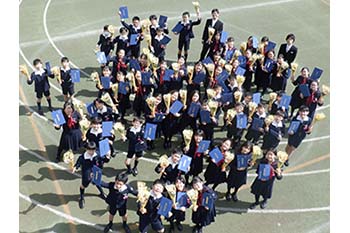 卒業式（3月）<br>6年間の小学校での学習を自信にして、中学校生活へと続いていきます！！ <br><br>