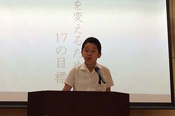校内弁論大会（第4･5･6学年）<br>各学級の代表者が論者となり自分の考えを弁論します。 