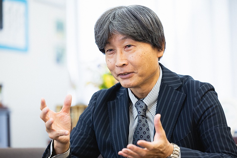 校長　石井卓之先生